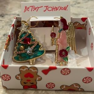 NWT Betsey Johnson Mismatch Christmas Tree/Angel Dangle earrings